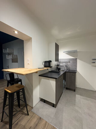  Appartement à louer 1 pièce 24 m²