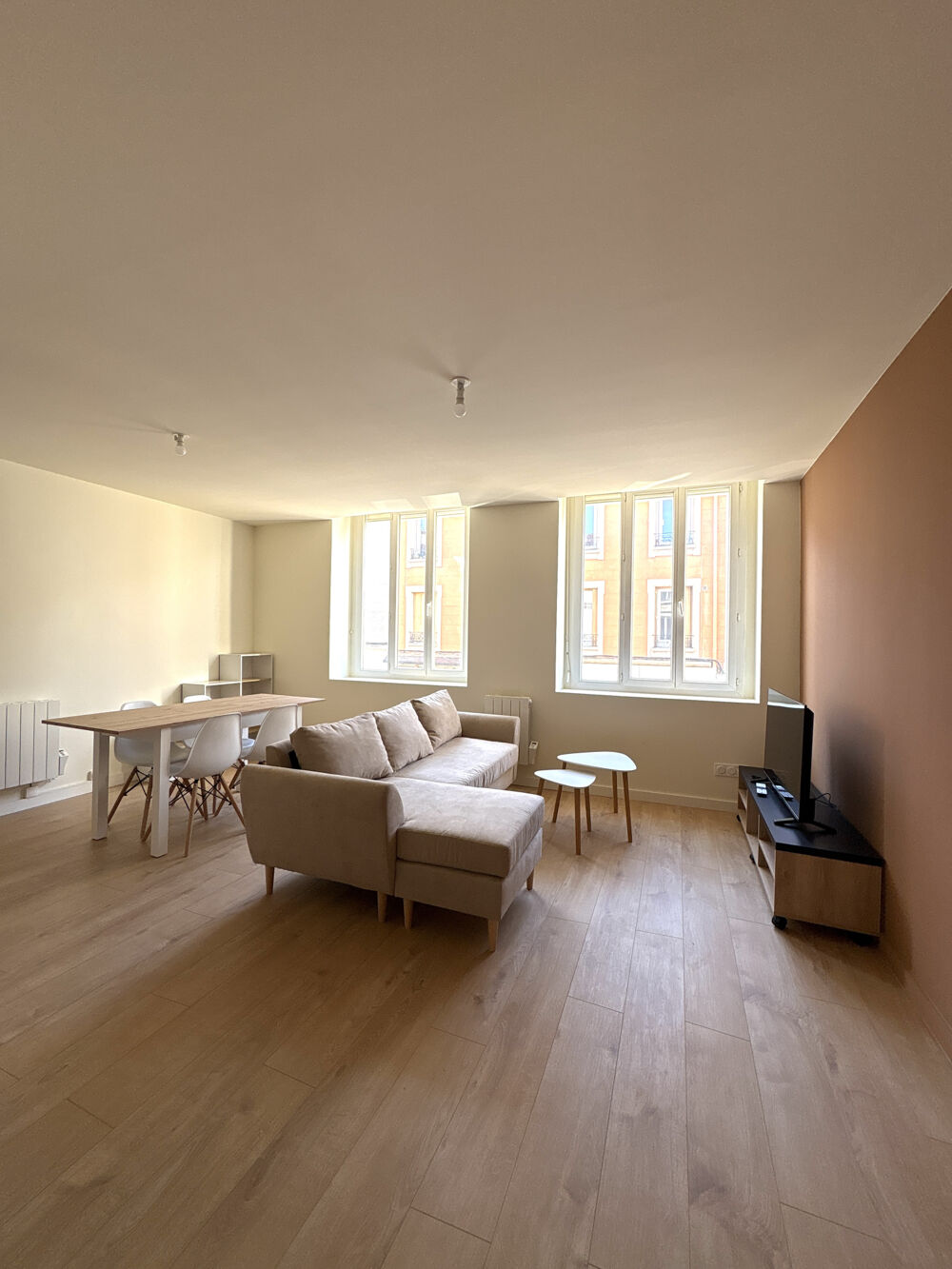 Appartement T2 - MEUBLE / PIERRE SEMARD