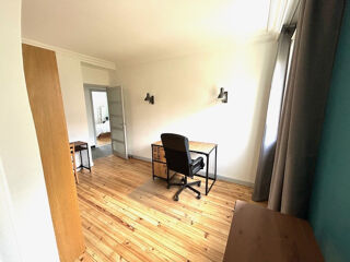  Appartement à louer 4 pièces 84 m²