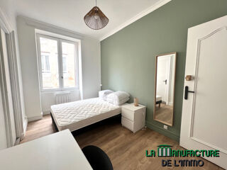  Appartement à louer 5 pièces 96 m²
