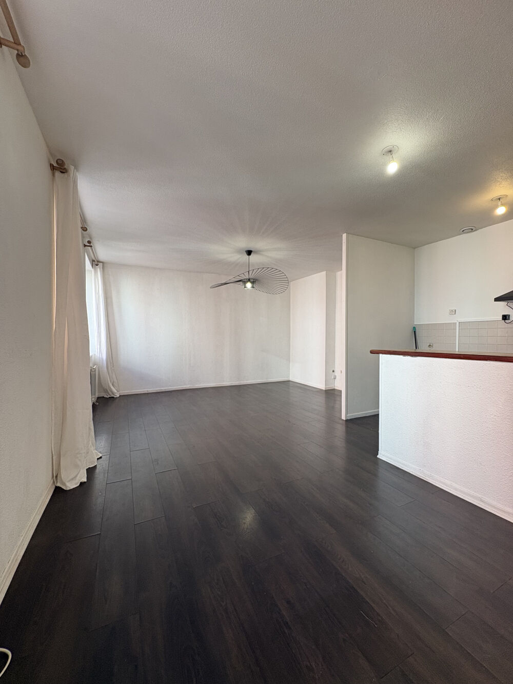 Location Appartement APPARTEMENT T4 DE 77.97 M2 - 3 CH - CAVE - BELLEVUE / CENTRE DEUX St etienne