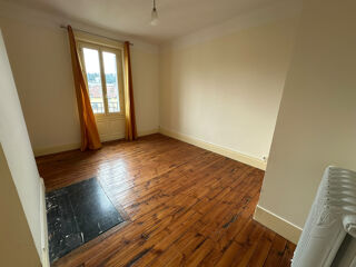  Appartement à louer 4 pièces 104 m²