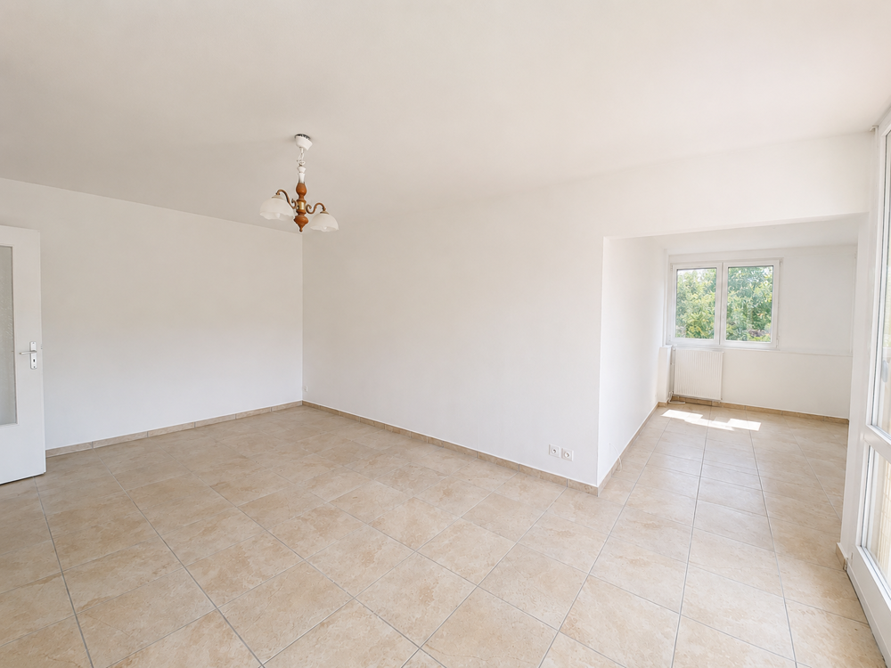 Vente Appartement APPARTEMENT F4 LUMINEUX AVEC BALCON / SECTEUR PARC DE L'EUROPE St etienne