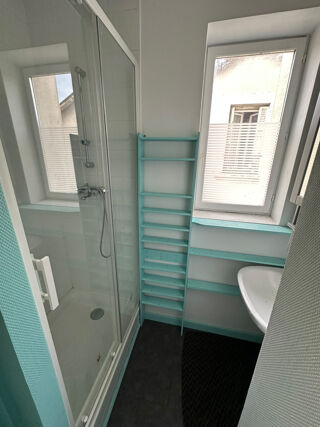  Appartement à louer 4 pièces 104 m²