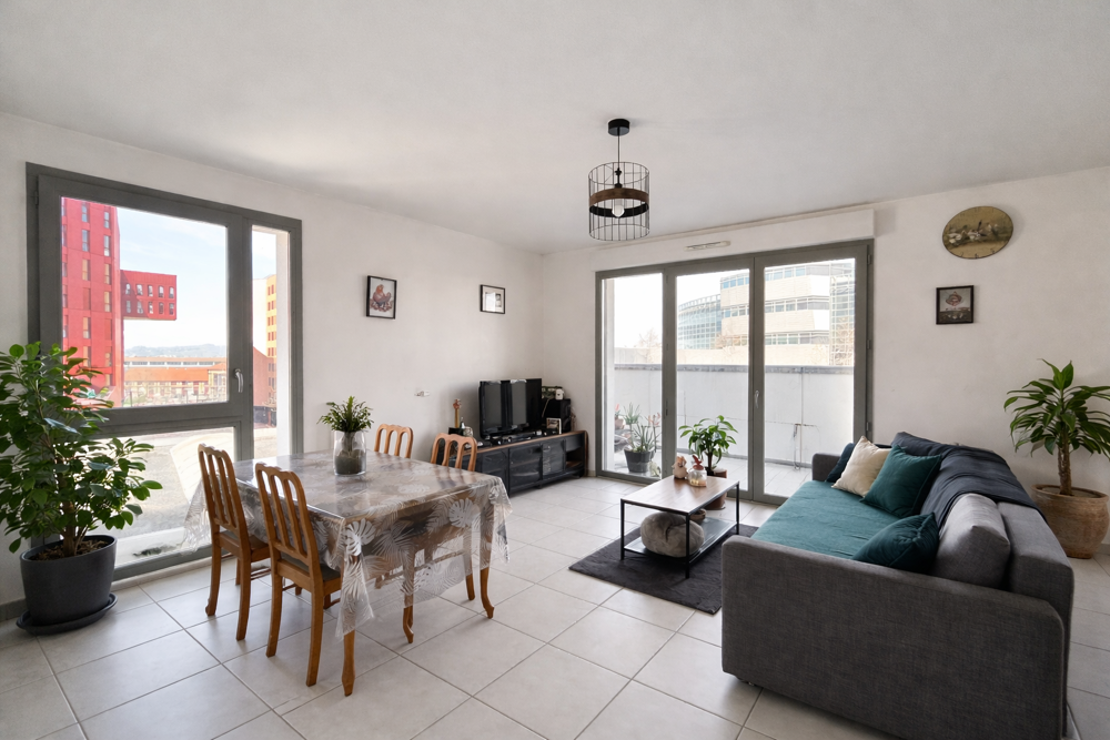 Vente Appartement MAGNIFIQUE APPARTEMENT T3 - 2 CHAMBRES - GARAGE St etienne