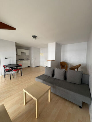  Appartement à louer 1 pièce 37 m²