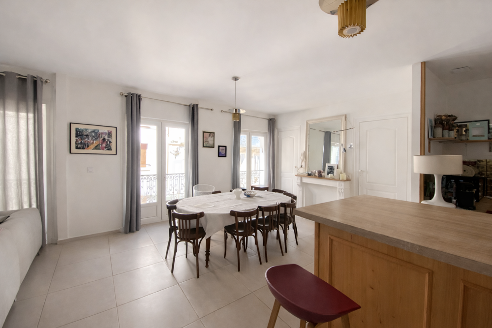 Vente Duplex/Triplex DUPLEX AVEC TERRASSE - MURS COMMERCIAUX / SAINT-ETIENNE - HYPER CENTRE St etienne