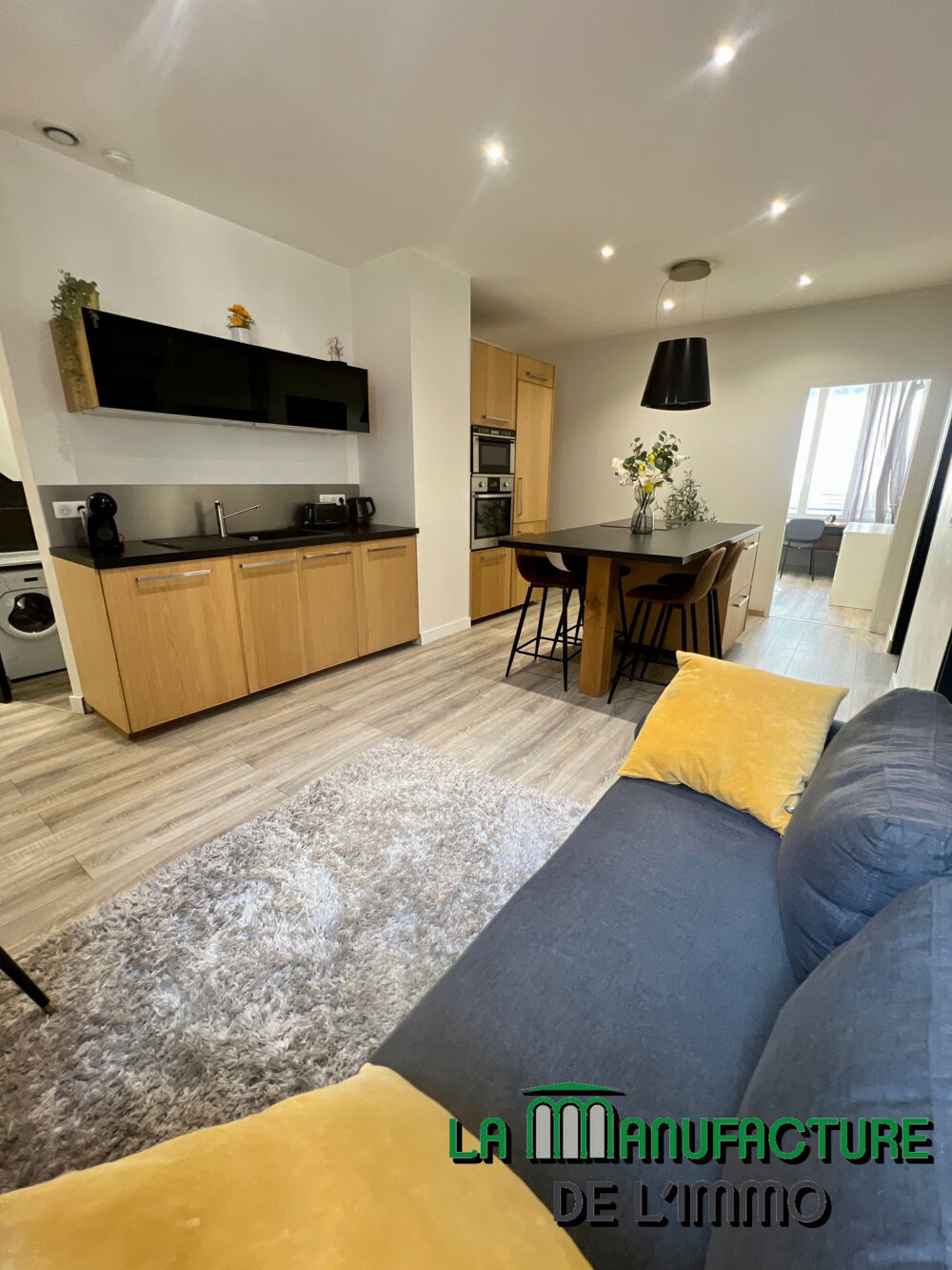 APPARTEMENT T4 MEUBLE TOUT CONFORT -COEUR DE L'HYPER-CENTRE.