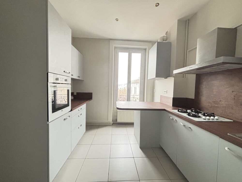 Vente Appartement SAINT ETIENNE SECTEUR CITE DU DESIGN CARNOT - T4 de 82.47 m2  - 3 CHAMBRES + 2 GRENIERS + CAVE St etienne