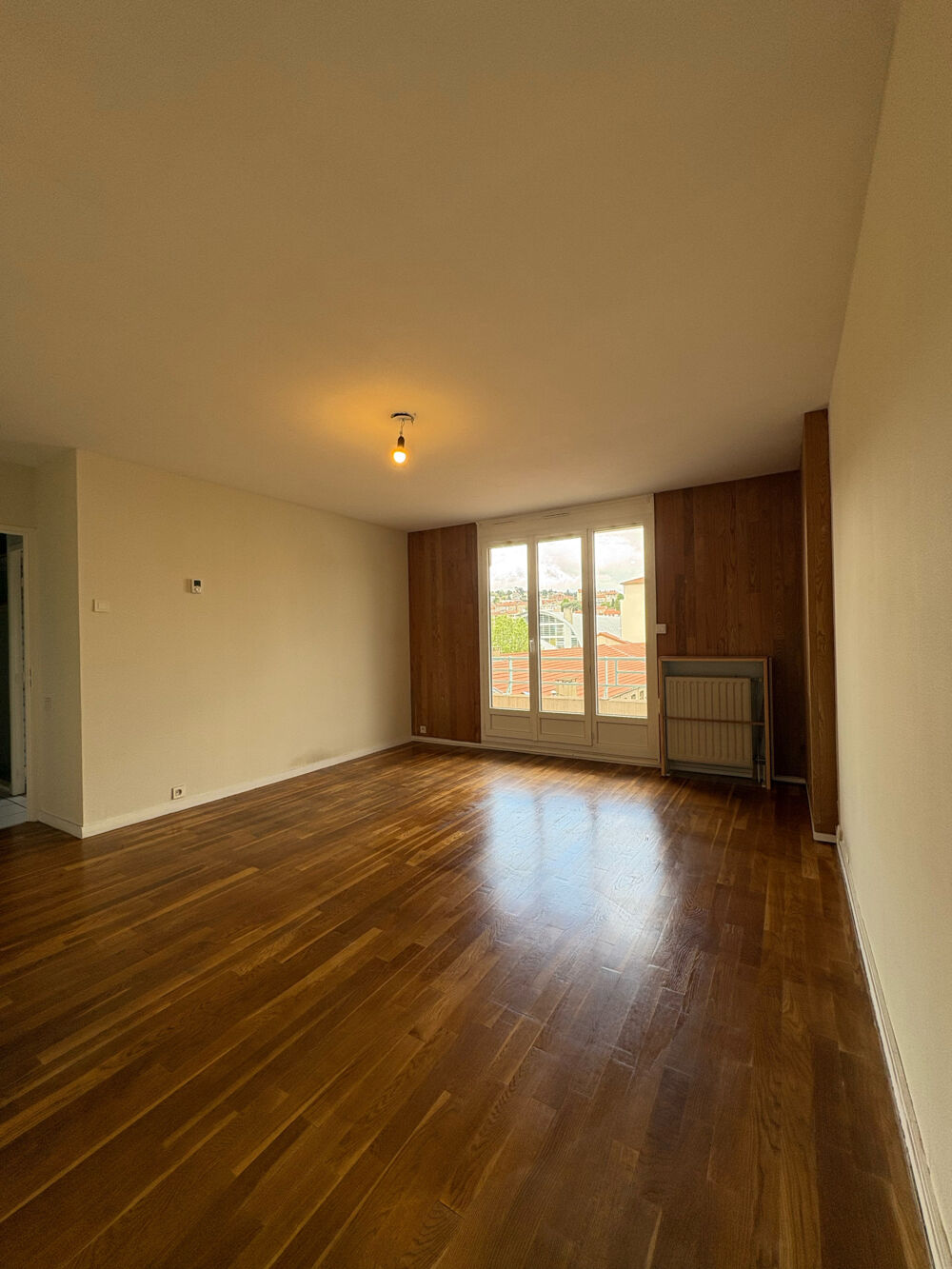 APPARTEMENT F2 AVEC BALCON / SECTEUR TREFILERIE
