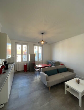  Appartement à louer 3 pièces 68 m²