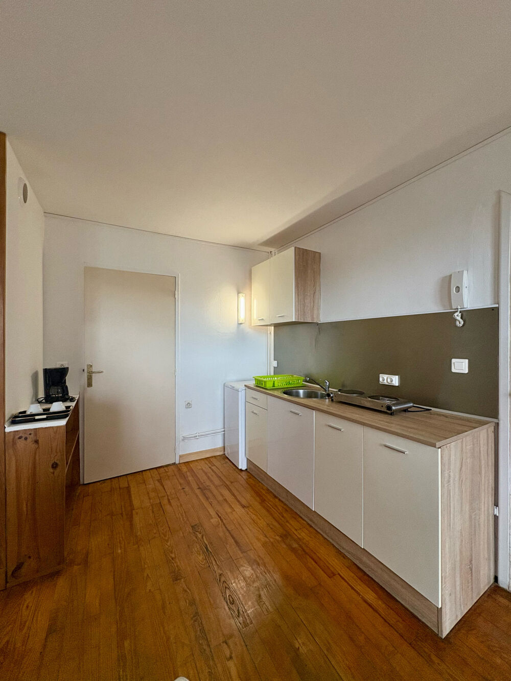 Location Appartement STUDIO MEUBLE TOUT CONFORT - COLLINE DES PÈRES / PROX. CENTRE-VILLE St etienne