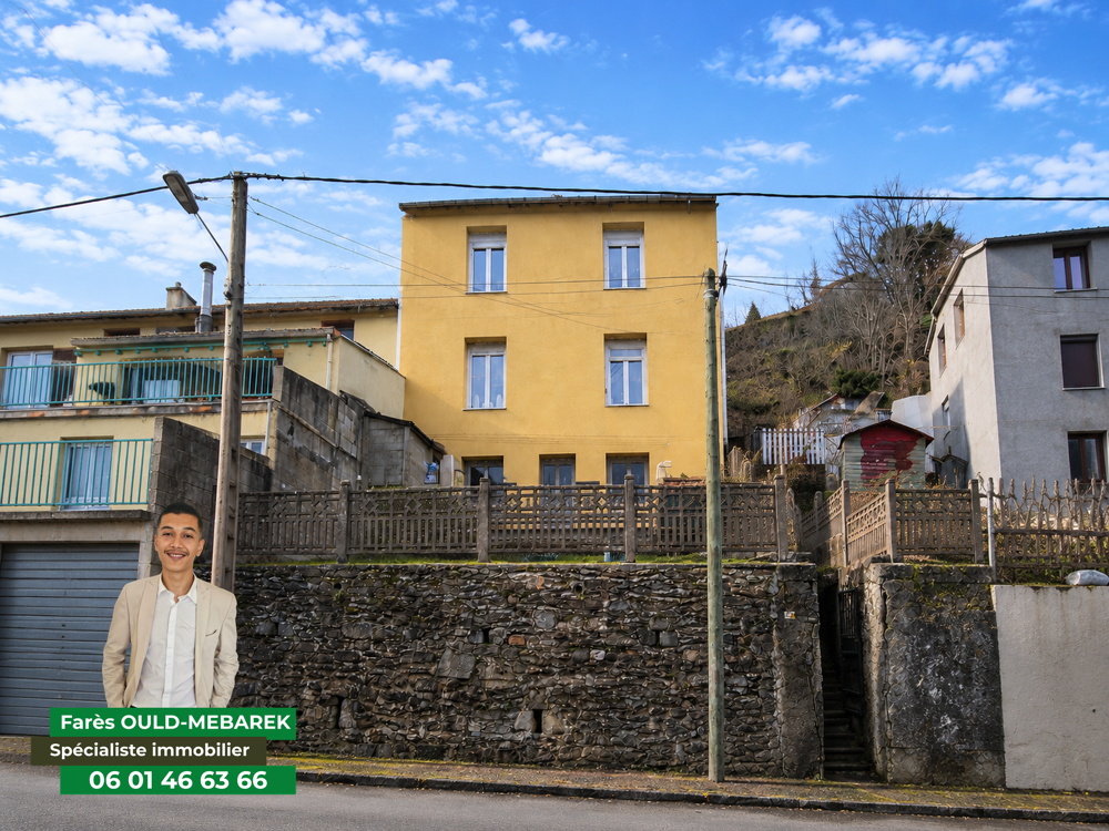 SAINT-ÉTIENNE MAISON FAMILIALE SUR 3 NIVEAUX AVEC D'EXCELLENTE PERFORMANCE ÉNERGÉTIQUE