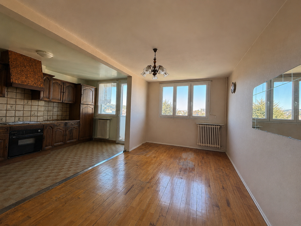 Vente Appartement SAINT ETIENNE VIVARAIZE FAURIEL - APPARTEMENT T3 TRAVERSANT DE 56.08m2 + CAVE St etienne