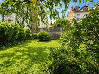  Immeuble à vendre 8 pièces 225 m²