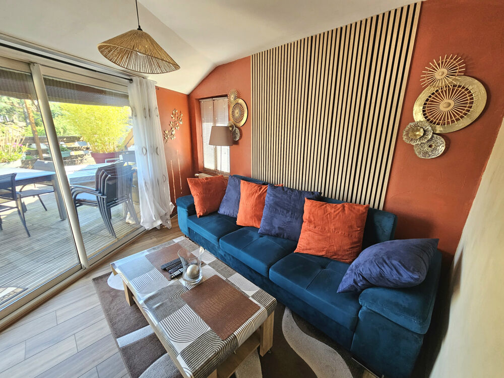 APPARTEMENT TYPE F4 BIS 67,33 M2 CARREZ (104,48 M2 AU SOL) TERRASSE TROPEZIENNE GARAGE STATIONNEMENT