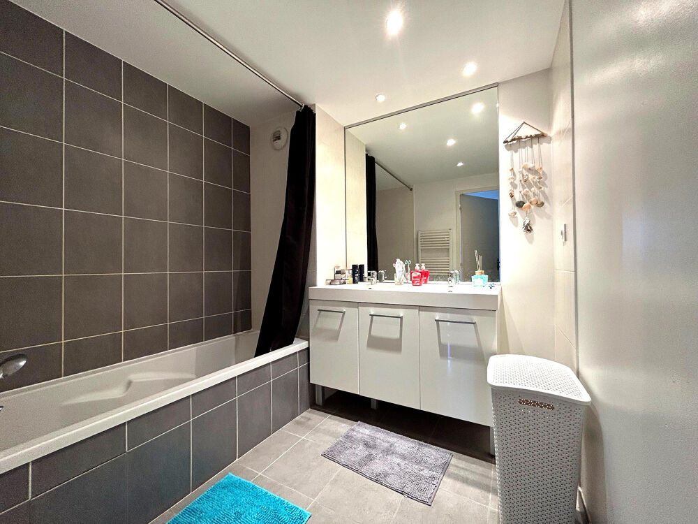 Vente Appartement MAGNIFIQUE APPARTEMENT T3 - 2 CHAMBRES - GARAGE St etienne