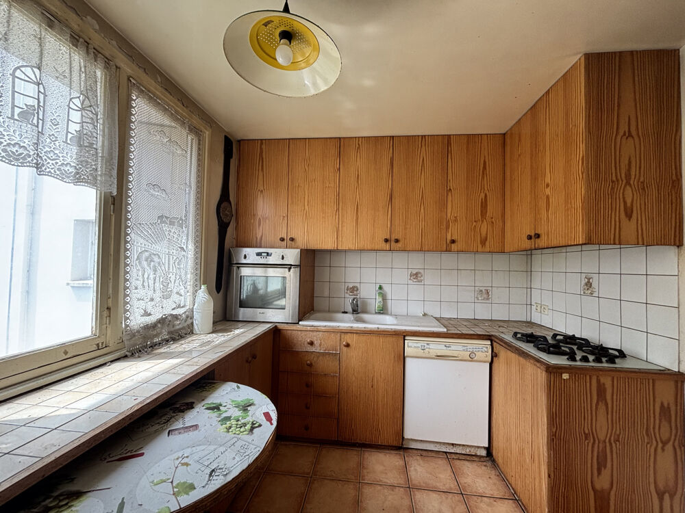Vente Appartement APPARTEMENT T4 + GARAGE A RAFRAICHIR St etienne