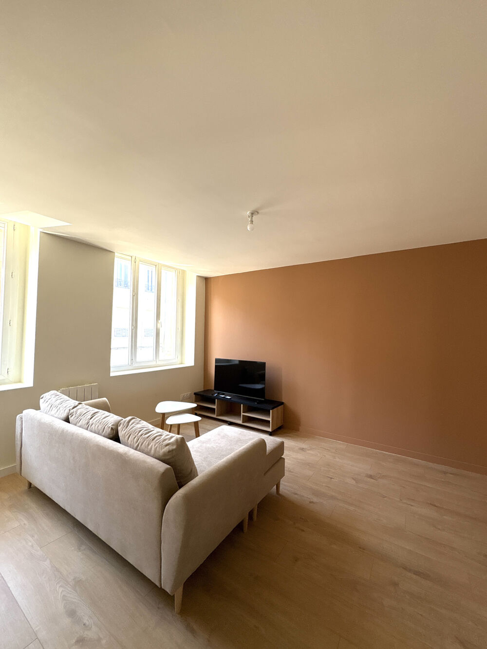 Appartement T2 - MEUBLE / PIERRE SEMARD