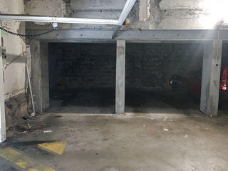  Parking / Garage à vendre 185 m² St etienne