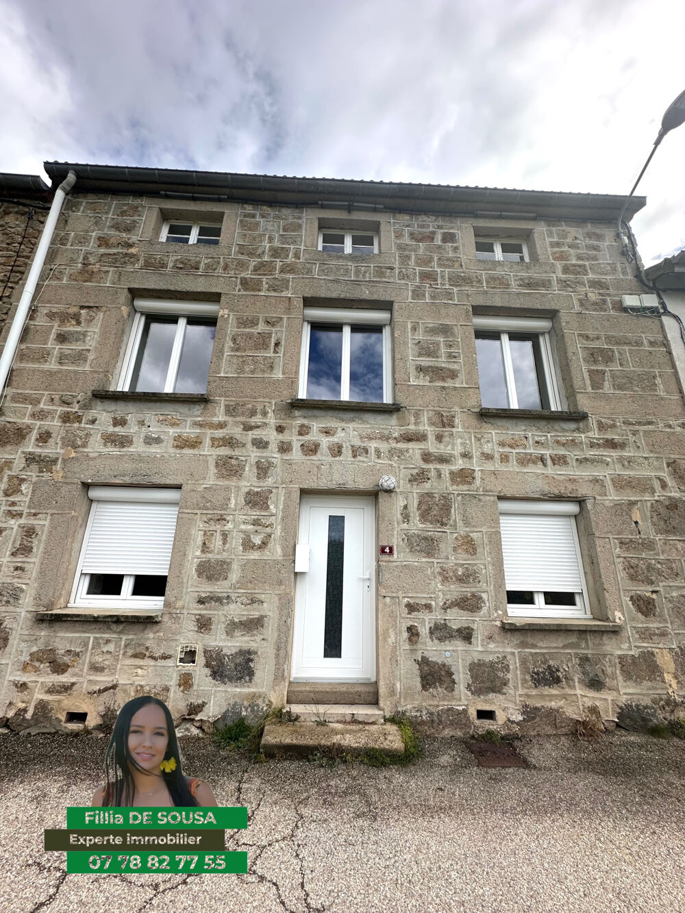 Maison mitoyenne avec jardin de type F4 a rénover - La Chamarèche/ Saint-Just-Malmont