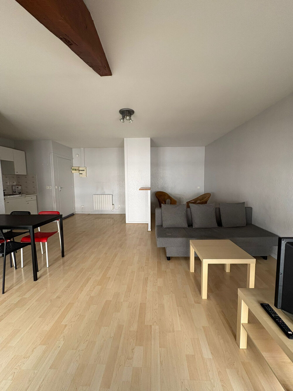 APPARTEMENT T1 - MEUBLÉ TOUT CONFORT / TARDY