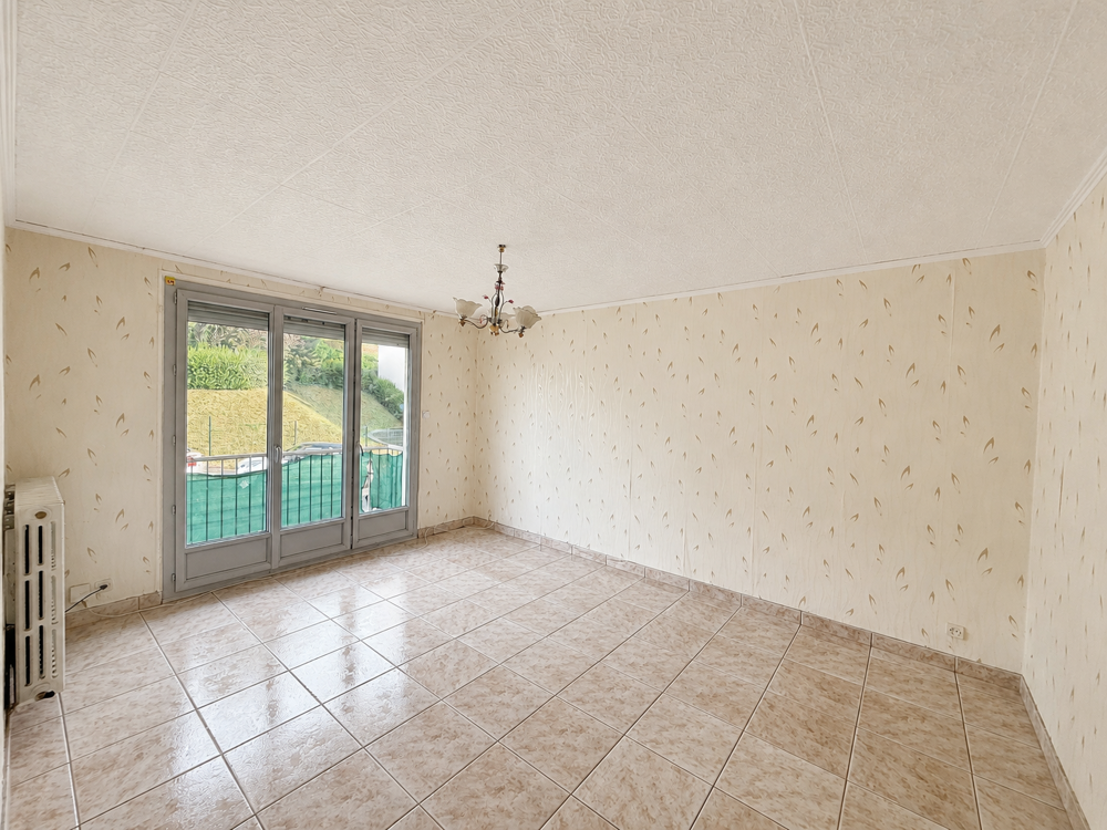 APPARTEMENT F4 TROIS CHAMBRES BALCON