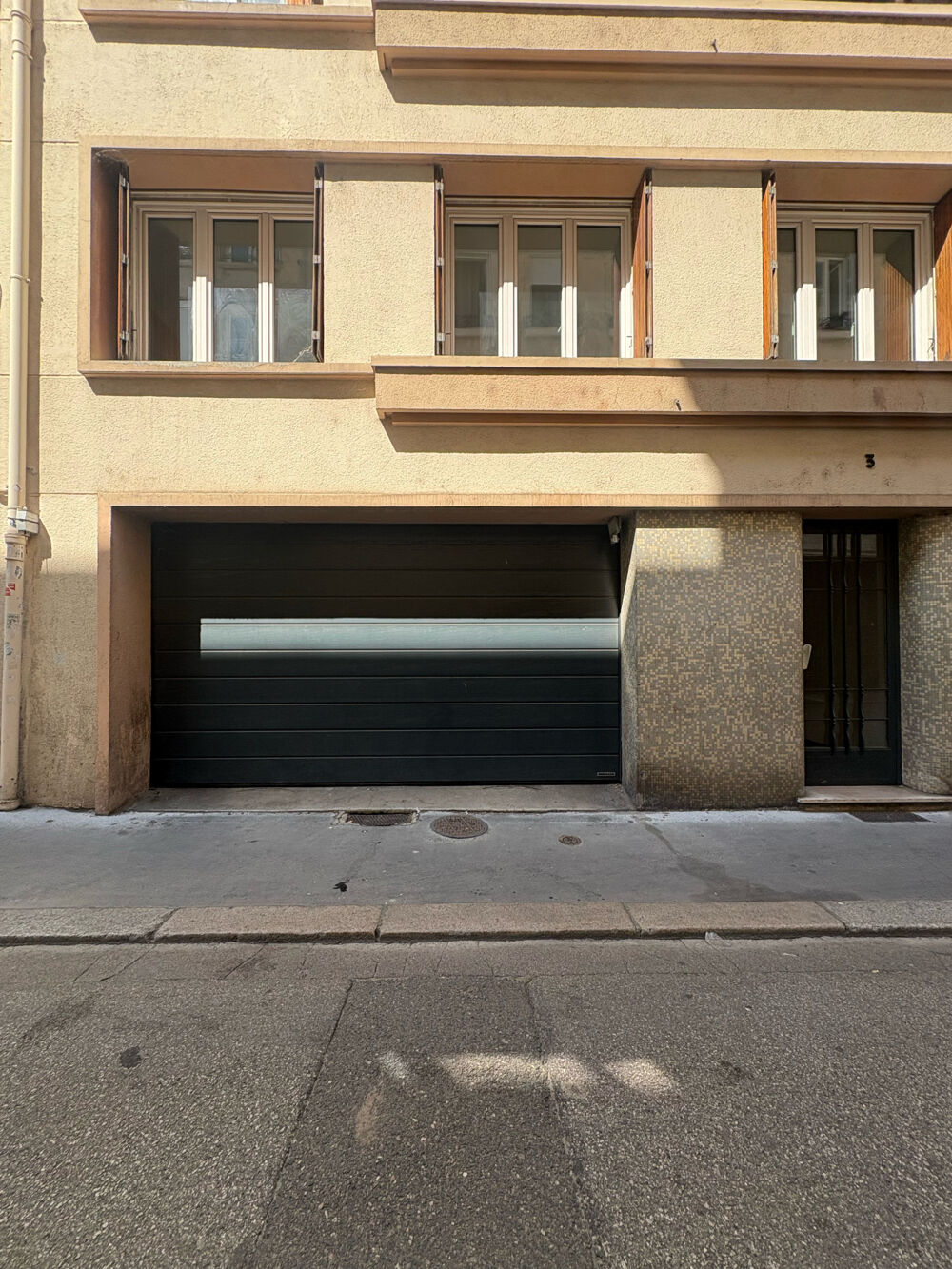 Location Parking/Garage PLACE DE PARKING - BOX SECURISE / JEAN JAURES St etienne