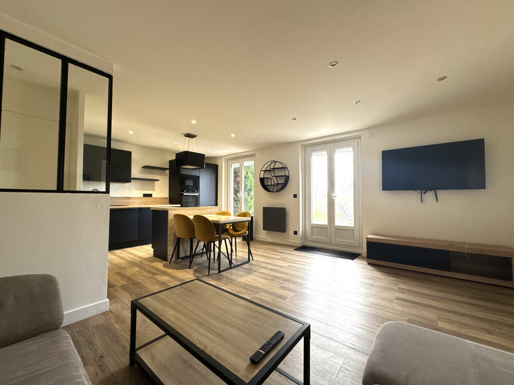 APPARTEMENT T2 MEUBLE AVEC CAVE ET JARDIN ET TERRASSE / SAINT PRIEST EN JAREZ LE CRET