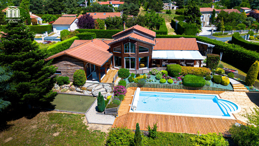Villa d'architecte de 199.12 m2 - piscine - 4 ch- putting green de golf - 1513 m2 terrain - 2 garages / Monist