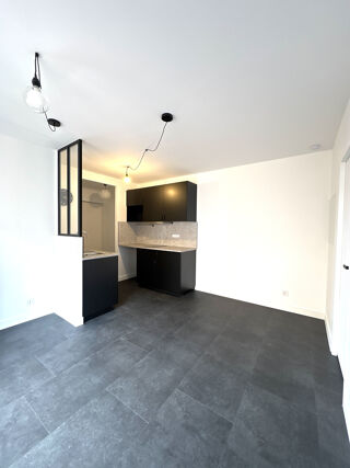  Appartement à louer 1 pièce 33 m²