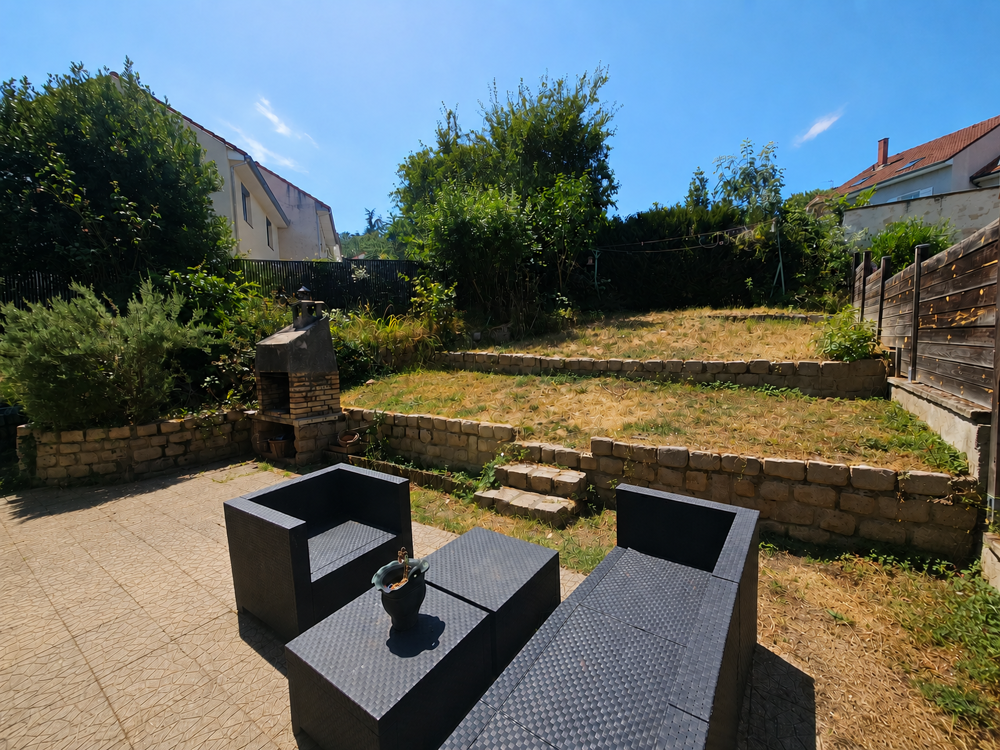 maison individuelle 100,71 m2 (140,81 m2 au sol) + terrain, garage, cave et panneaux solaires - monteynaud le