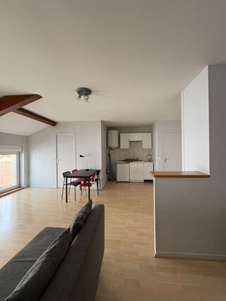  Appartement à louer 1 pièce 37 m²