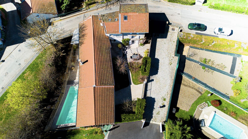 MAISON DE 218.19 M2 - TERRASSES - PISCINE - GARAGE - LE CHAMBON FEUGEROLLES