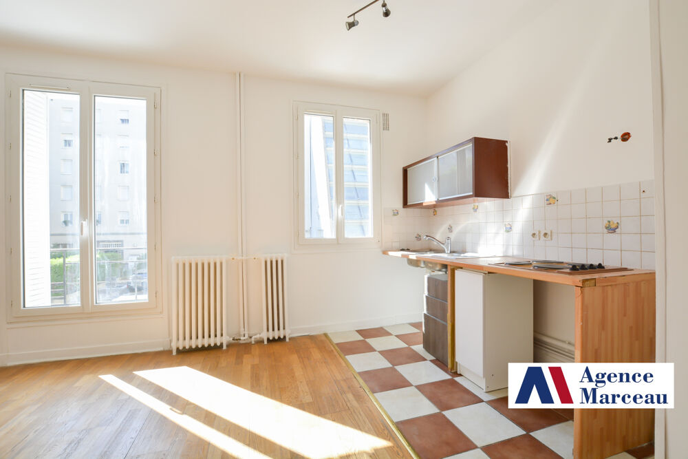 Vente Appartement Studio avec cave Courbevoie