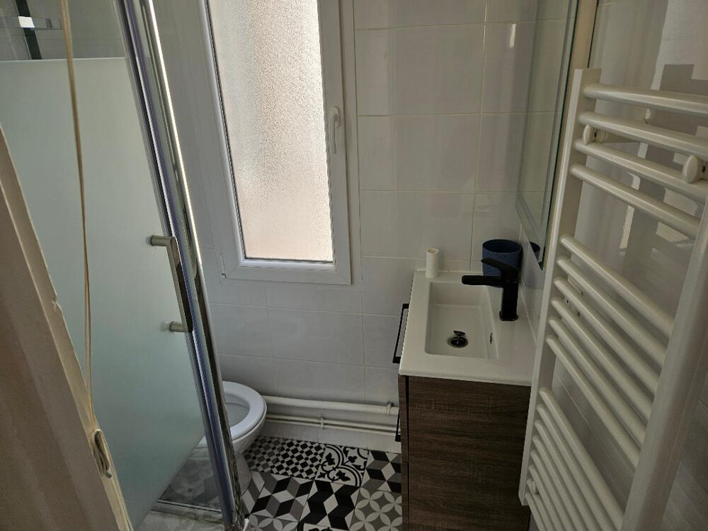 Joli Studio meublé de 19 m2 à louer Courbevoie proche La Défense