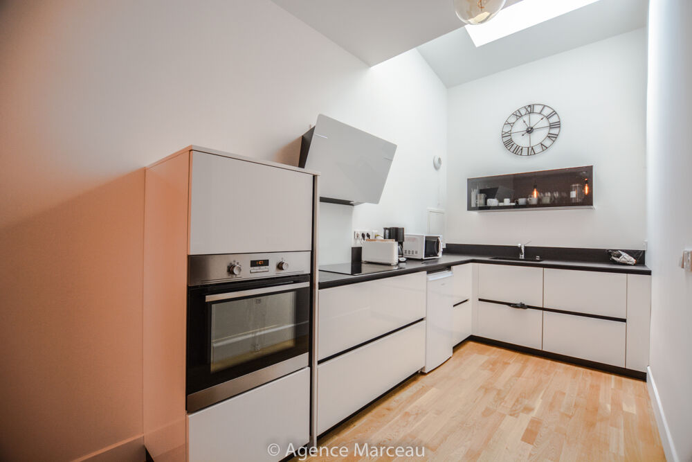 Vente Appartement Joli 3 pièces en rez-de-jardin de 67m2 à Courbevoie Courbevoie