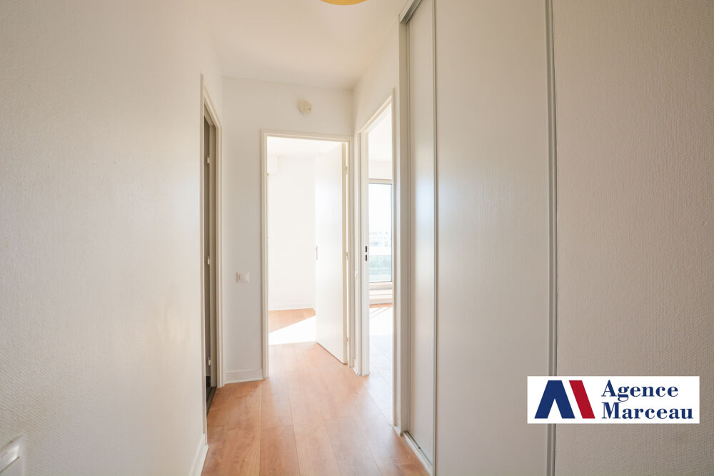 F2 avec balcon+ Cave & Box en option
