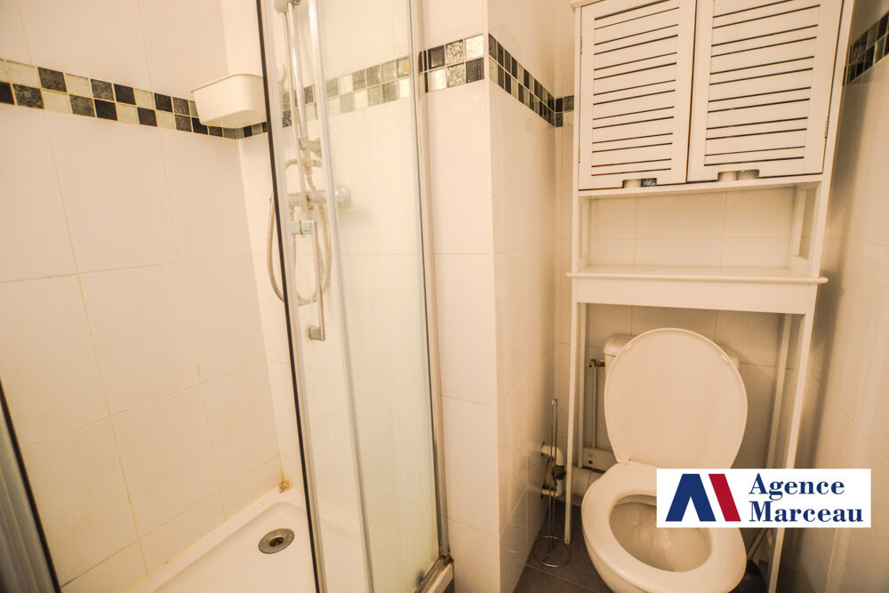 Location Appartement Studio meublé à louer à Courbevoie Courbevoie