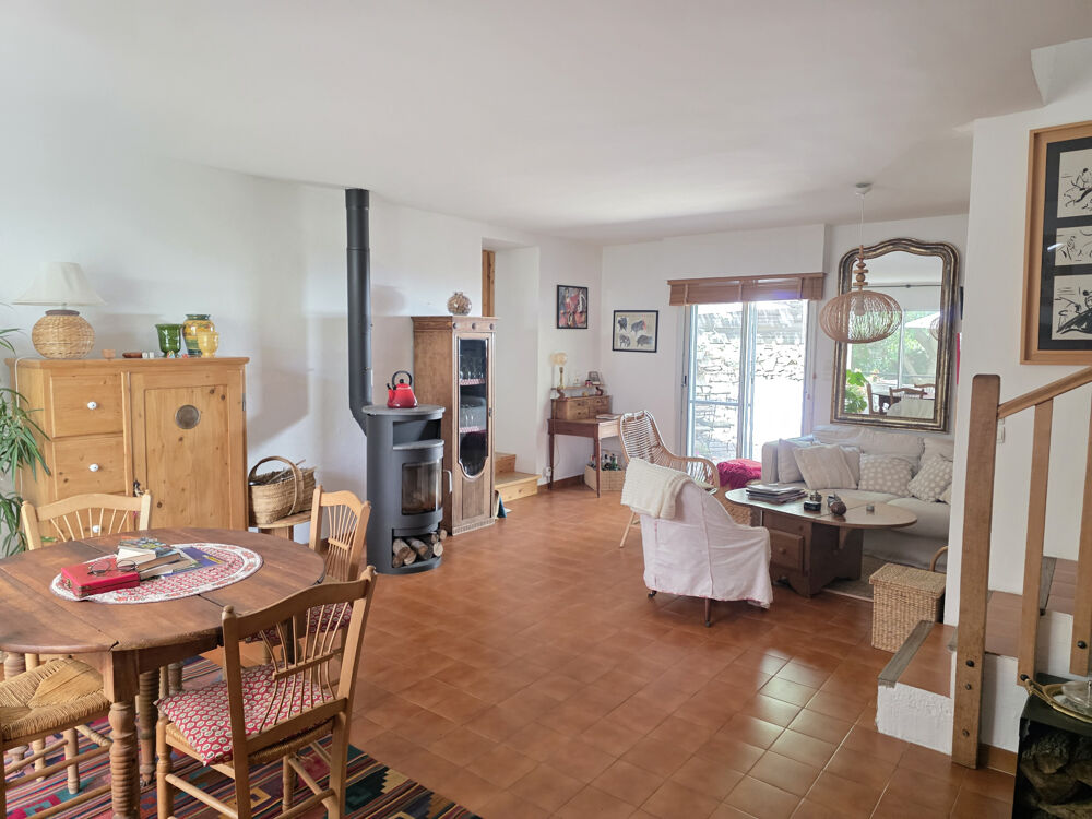 Chaleureuse Maison de Ville avec jardin terrasses et garage
