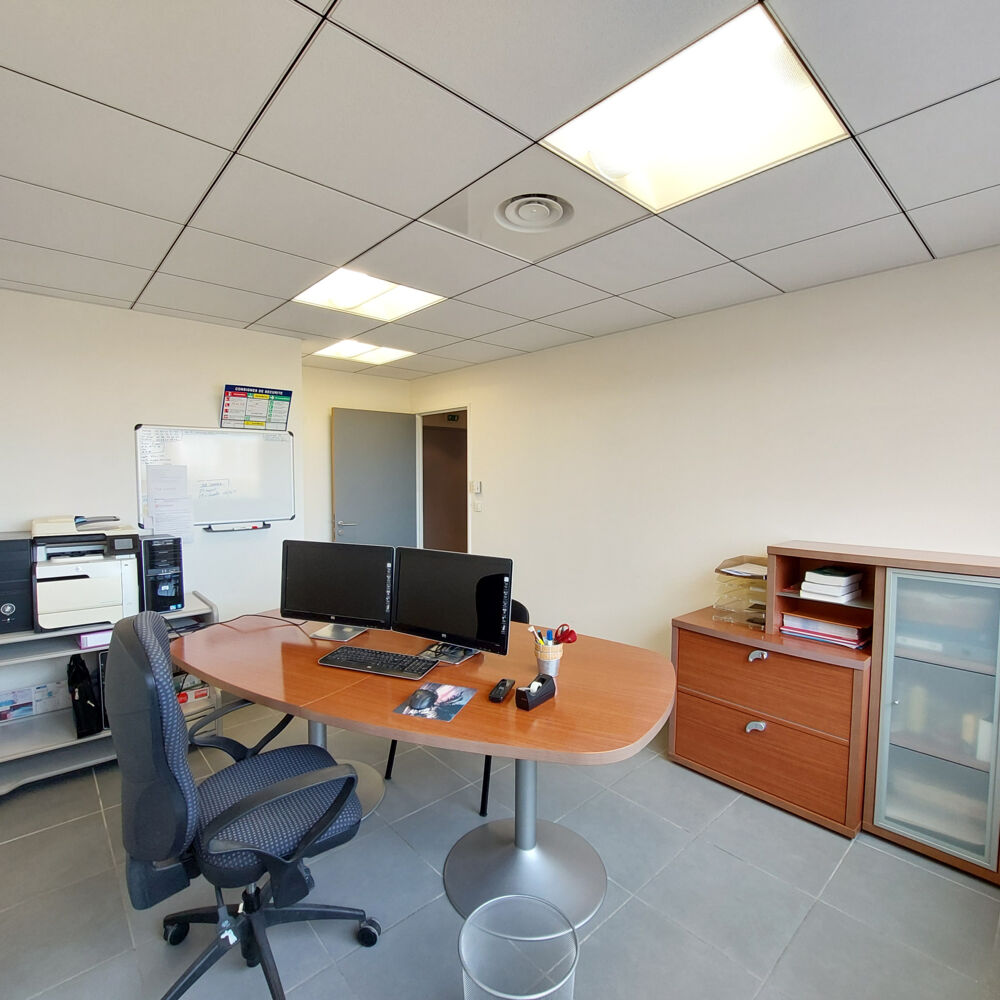   L'Axiome à Nîmes : 110 m2 de bureaux récents entièrement équipés Nimes