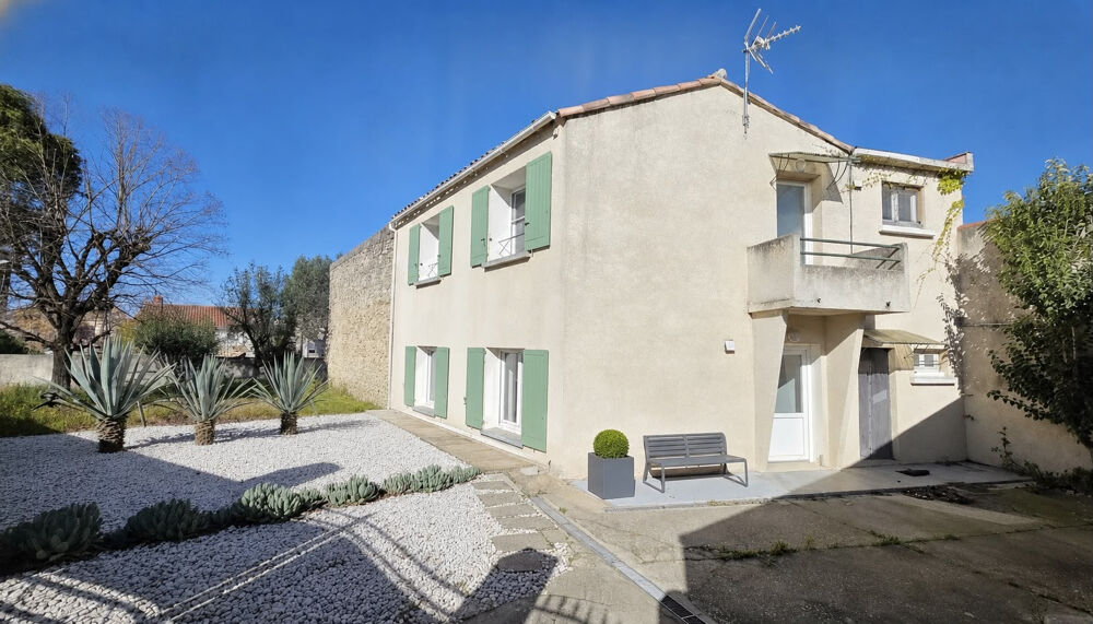 Vente Maison Ensemble de charme de 223 m2 au cœur du village Jonquieres st vincent