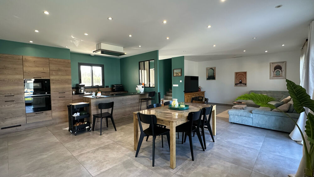 Villa récente 3 chambres avec terrasse et carport