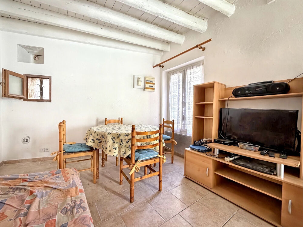 Maison de village pleine dauthenticité au coeur du village