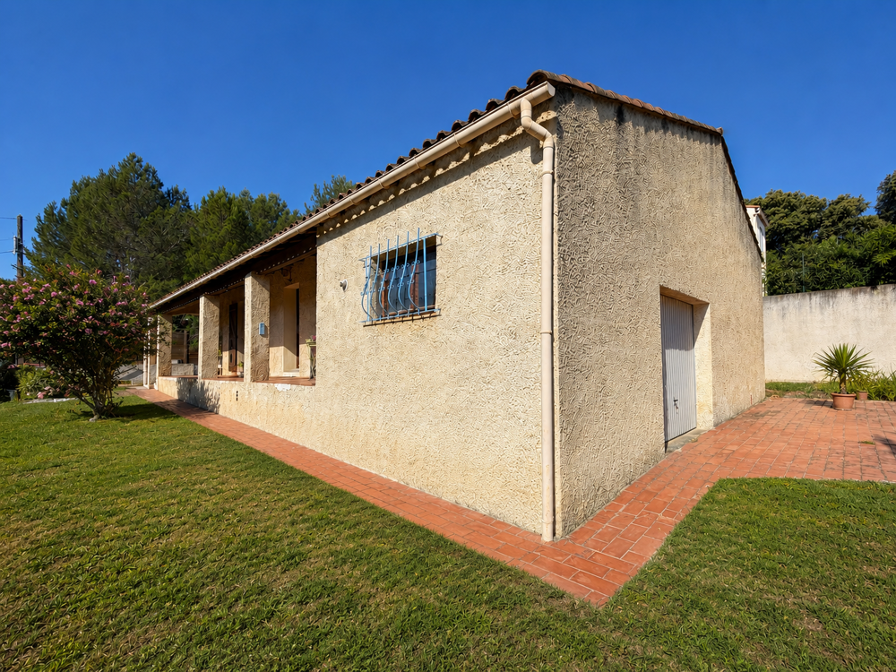 En exclusivité à Comps, découvrez cette maison chaleureuse de 88 m2, prête à accueillir une nouvelle histoire.