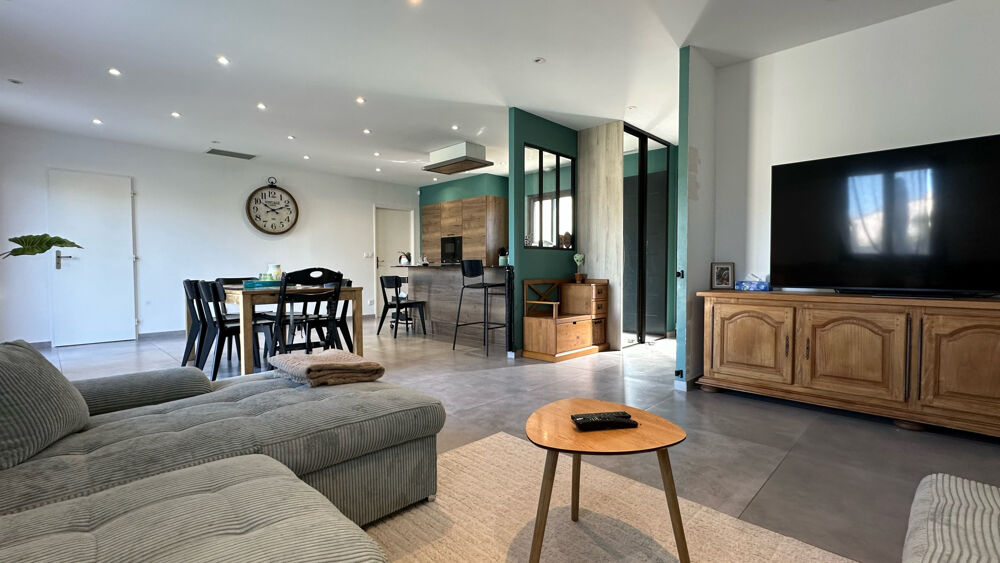 Vente Maison Villa récente 3 chambres avec terrasse et carport Mas blanc des alpilles