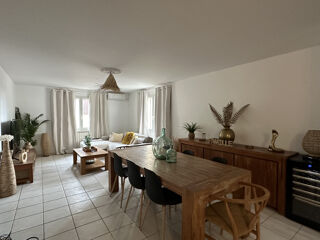  Immeuble à vendre 15 + pièces 423 m²