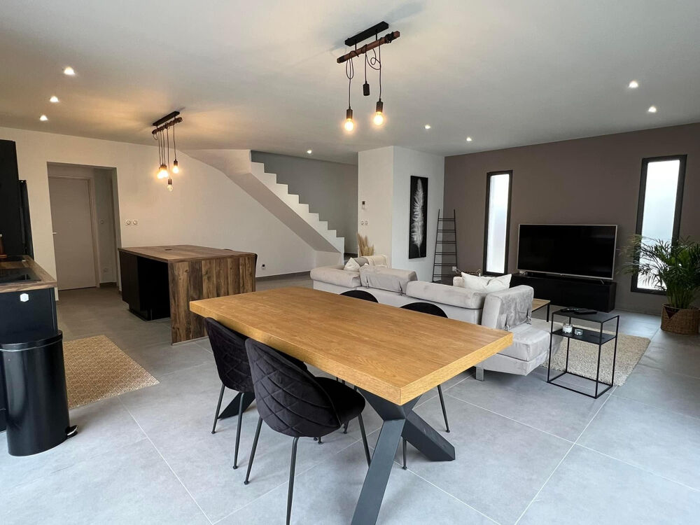 Vente Maison Villa Familiale avec piscine Bellegarde