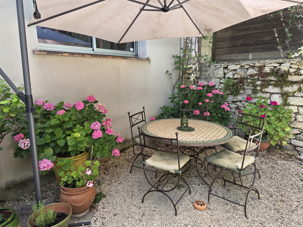 Chaleureuse Maison de Ville avec jardin terrasses et garage