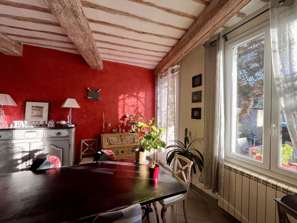 Maison de village au charme authentique avec jardin privatif et sa piscine
